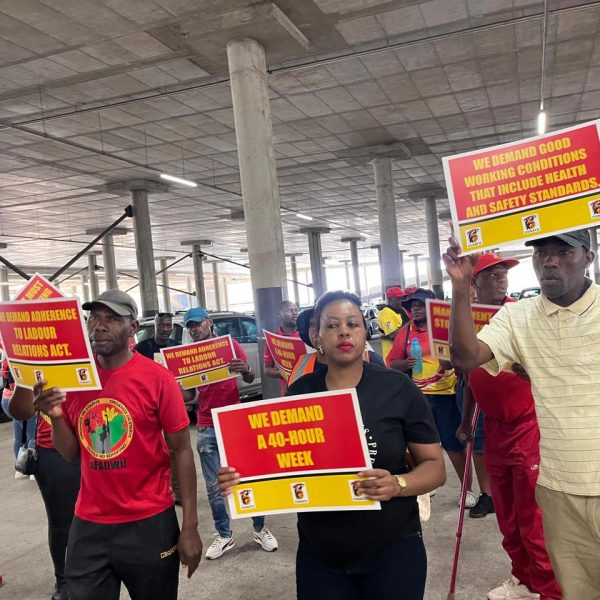 COSATU SHUTS DOWN RESTURANT, HOTEL, AND MUNICIPALITY TO DEMAND FAIR LABOUR PRACTICE