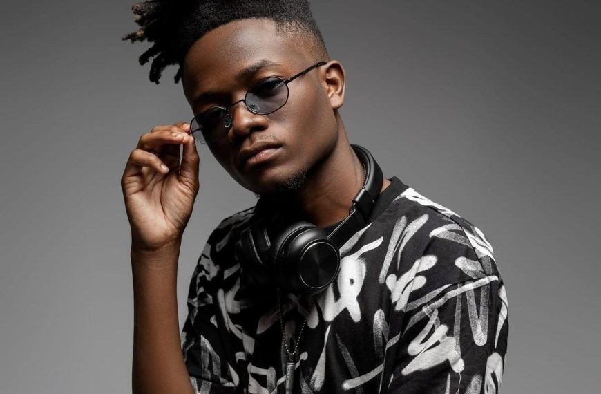 FAMOUS MUSICIAN ACCUSED OF RAPE